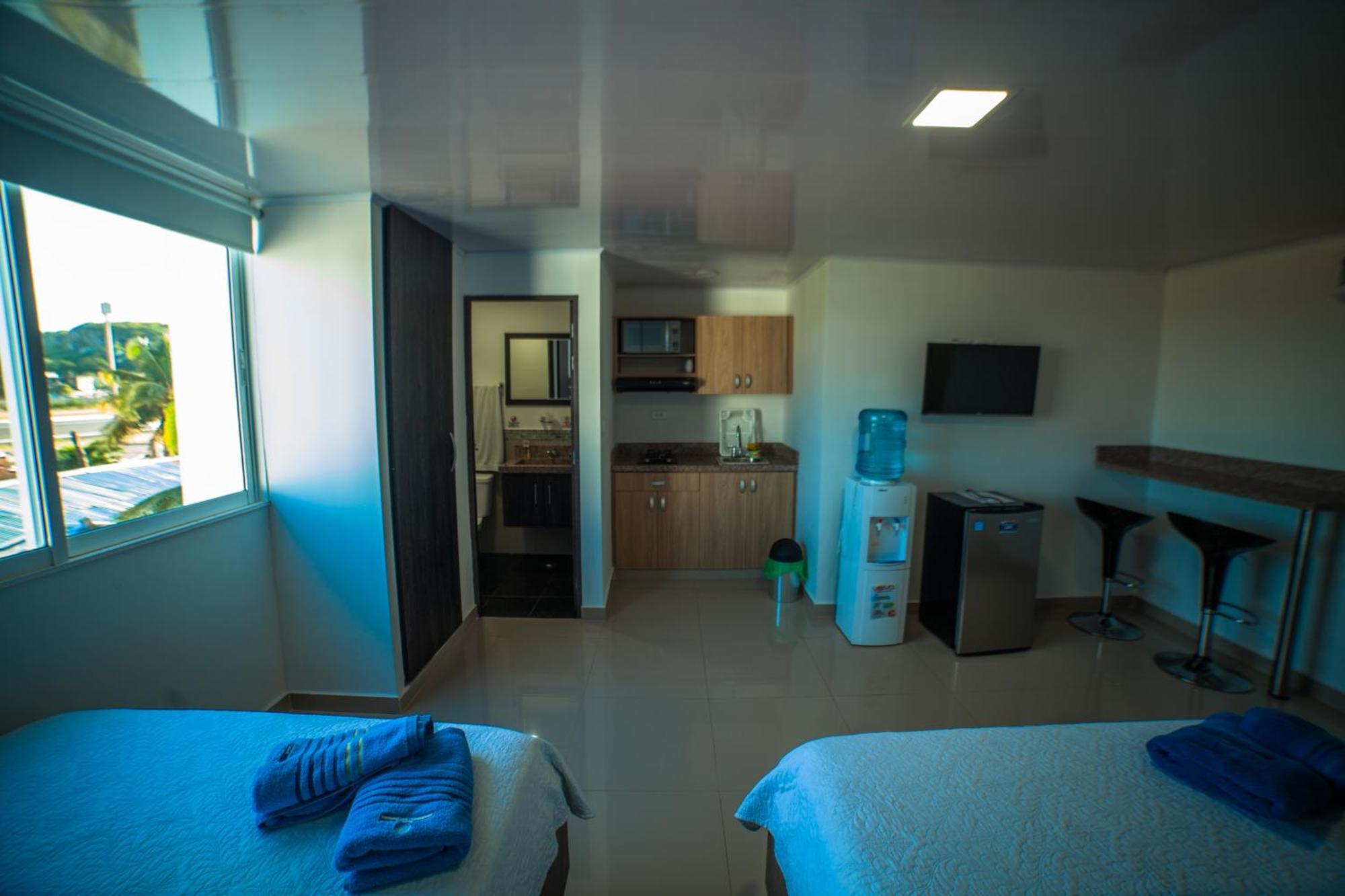 Ocean Blue Hotel *